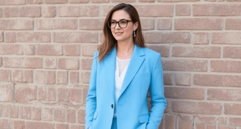 How to Choose the Perfect Blazer for Women: A Complete Fit and Style Guide